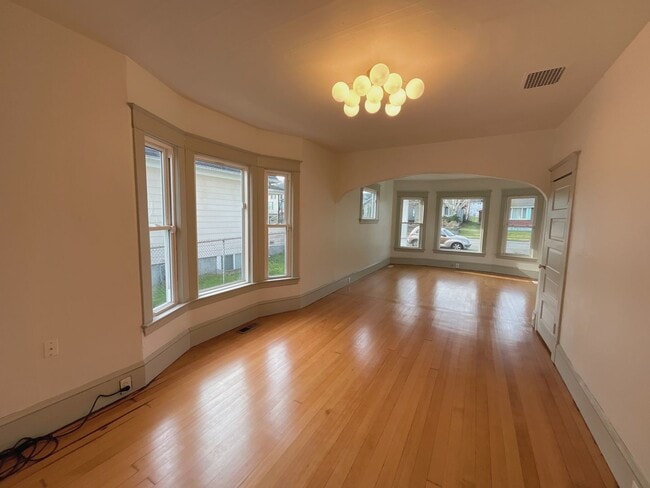 Photo - Stunning 3 Bedroom home in Everett