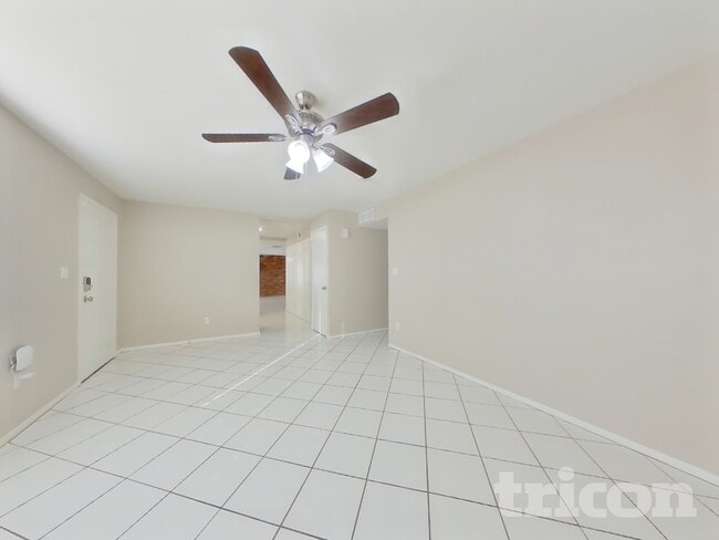 Photo - 7100 W Cheryl Dr