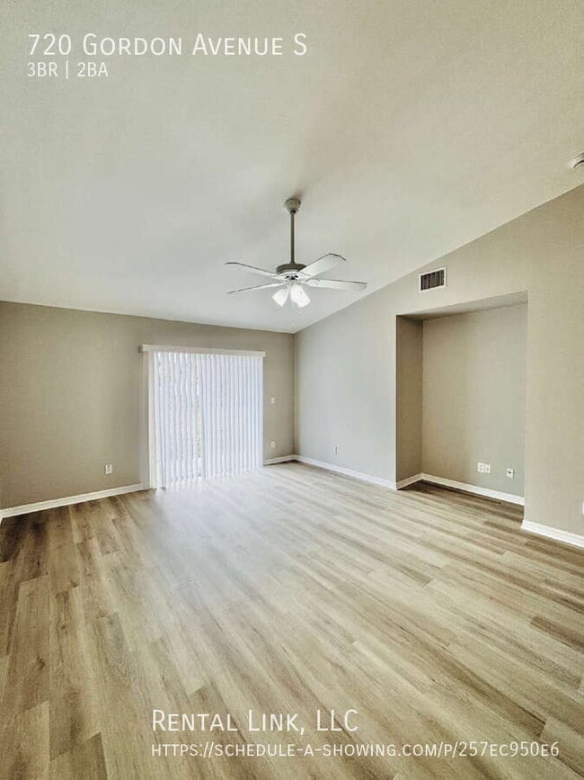 Photo - 720 Gordon Ave S