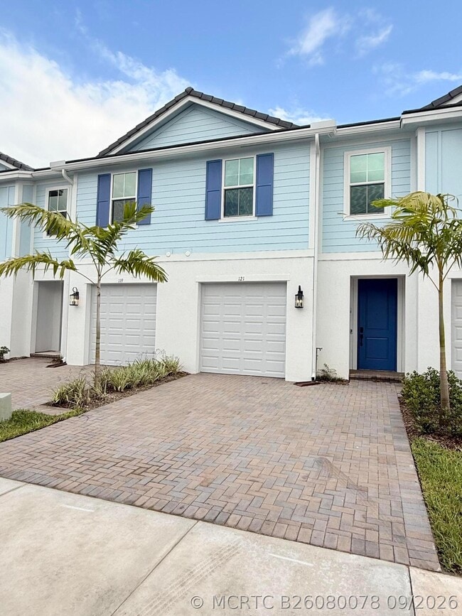 121 SE Birch Ter