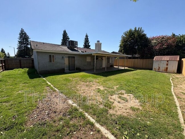 Photo - 2210 W Buena Vista Ave