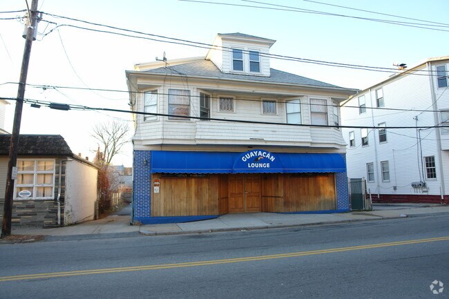 Photo - 349-351 Dyer Ave