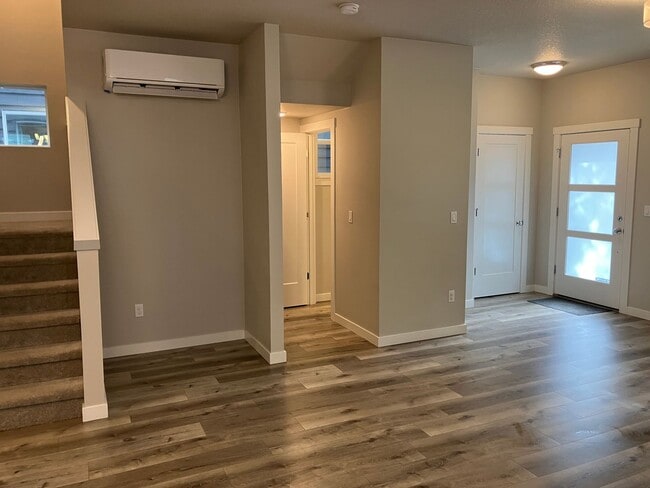 Photo - Large Three Bedroom Home in Sustainable South Salem Community