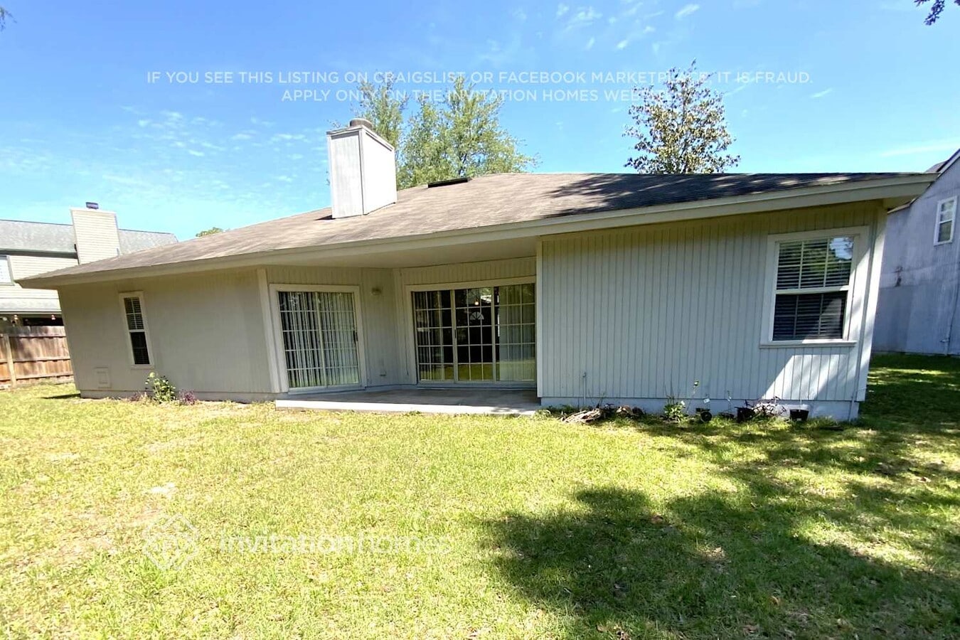 Photo - 7842 Mactavish Way S