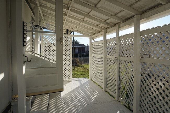 Photo - 8977 Gladewood