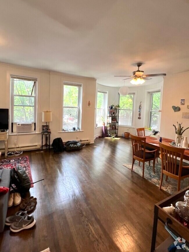 Building Photo - 2905 N Mildred Ave Unit 3 Rental