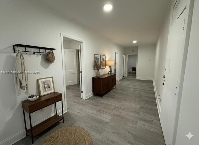 Photo - 1560 SW 5th St Unit 11