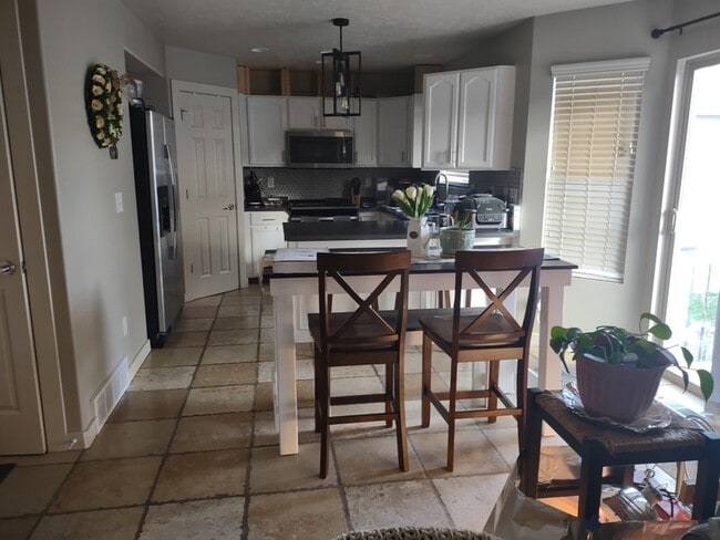 Photo - 1947 W 2250 N