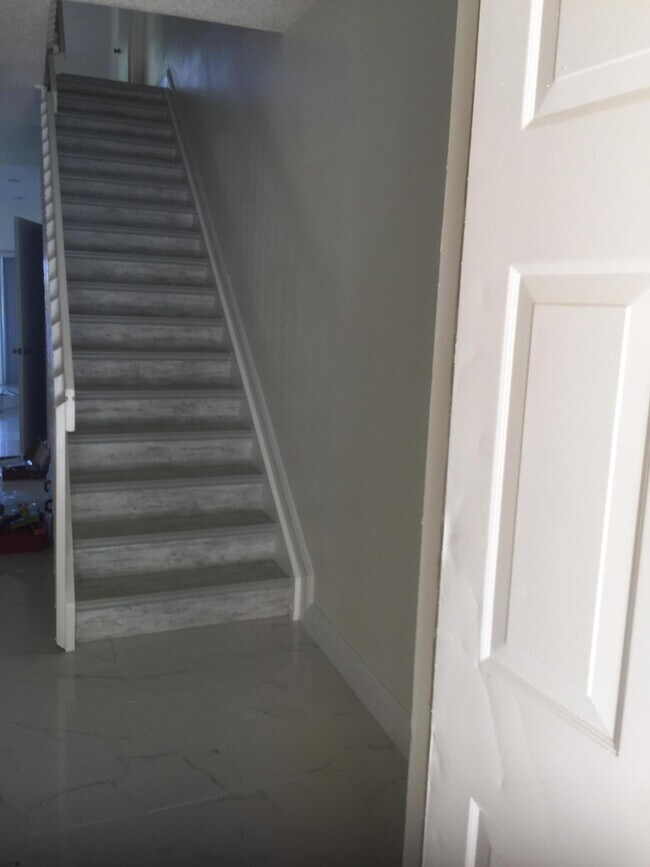 Photo - 401 SW 120th Ave