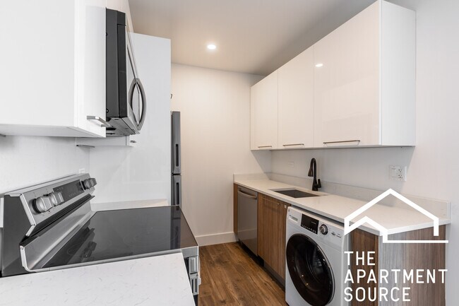 Photo - 941 W Carmen Ave Unit 405
