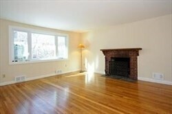 Photo - 70 Botsford Rd
