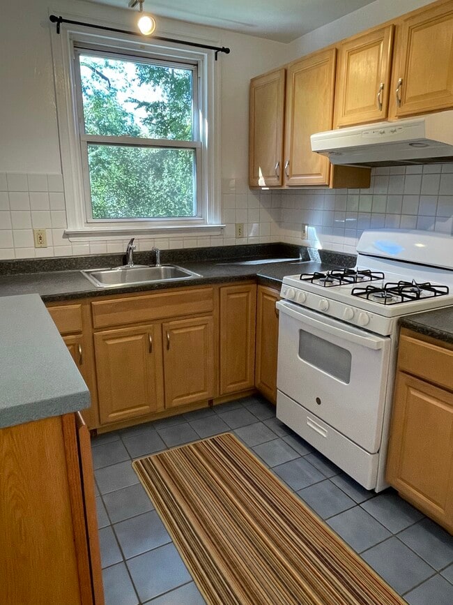 871 W Walnut Ln Unit 2