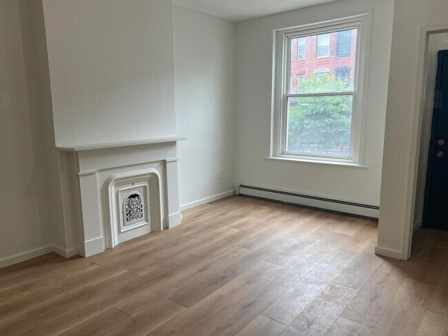 58 Astor Pl