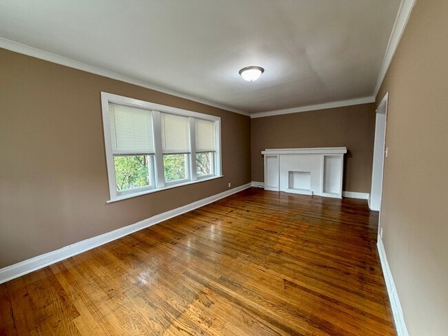 Photo - 2843 W Berteau Ave Unit 3