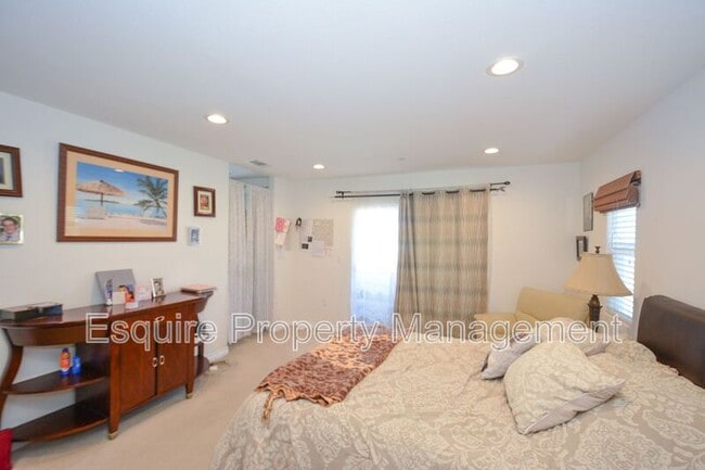 Photo - 328 Newbury Vista Ln