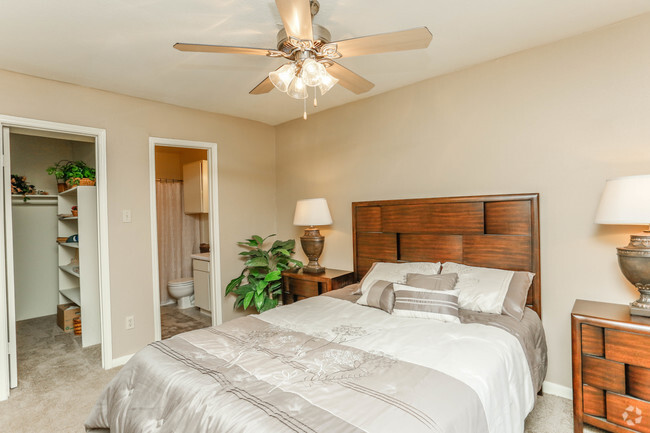 Interior Photo - Arbors at Town Square Rental