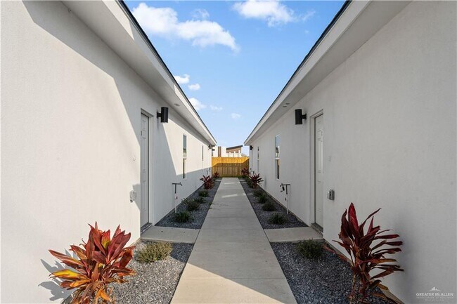 Photo - 18 N Onyx Ave Unidad 3