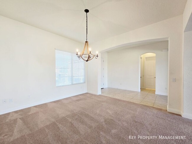 Photo - 8318 Beldina St