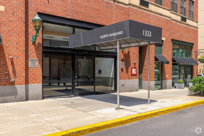 Entrada Norte - The Shipyard