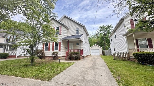 Building Photo - 571 E 115th St