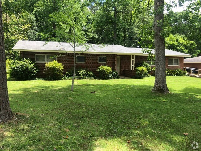 Building Photo - 615 Forestdale Dr Rental