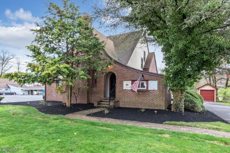 Photo - 153 Stirling Rd