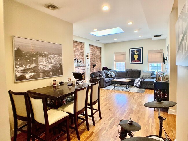 Photo - 304 Washington St Unit 2