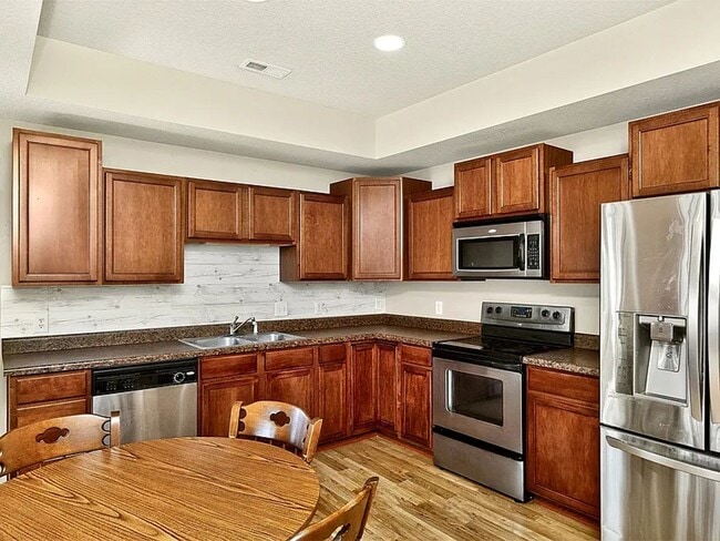 Photo - West Des Moines 3 bedroom 2.5 bathroom Townhome for rent!