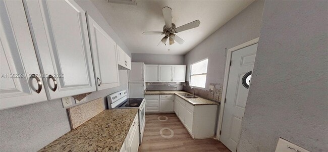 Photo - 236 NE 57th St