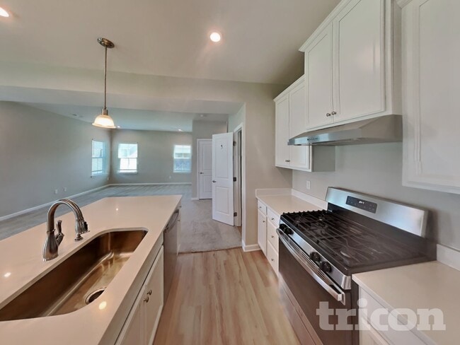 Photo - 833 Dean Dr