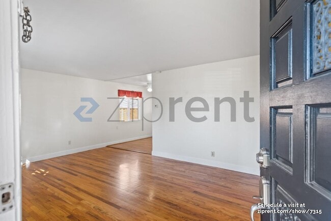 Photo - 3534 E Hills Dr