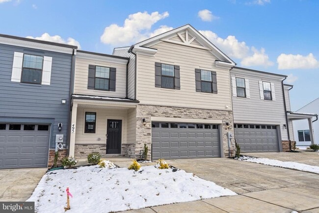 Photo - 495 Ensemble Wy