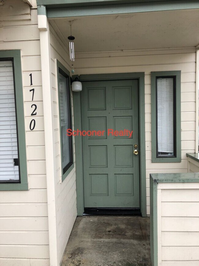 CHARMING 2-STORY TOWNHOUSE IN DESIRABLE SA... - CHARMING 2-STORY TOWNHOUSE IN DESIRABLE SA...