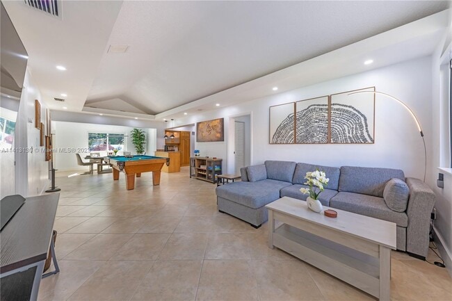 Photo - 314 SE 3rd St