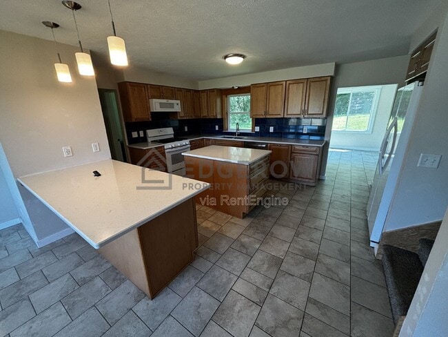 Photo - 3262 68th St SW
