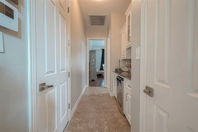Photo - 8807 Stones Throw Ln