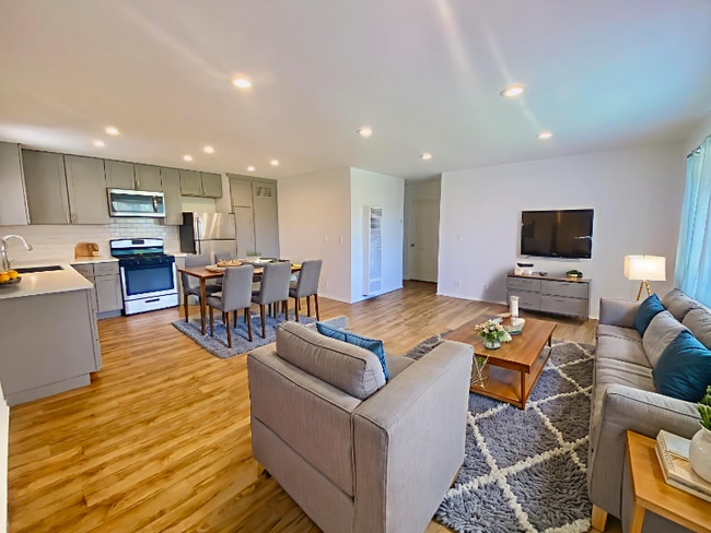 Photo - 144 Westmoreland Ave Townhome