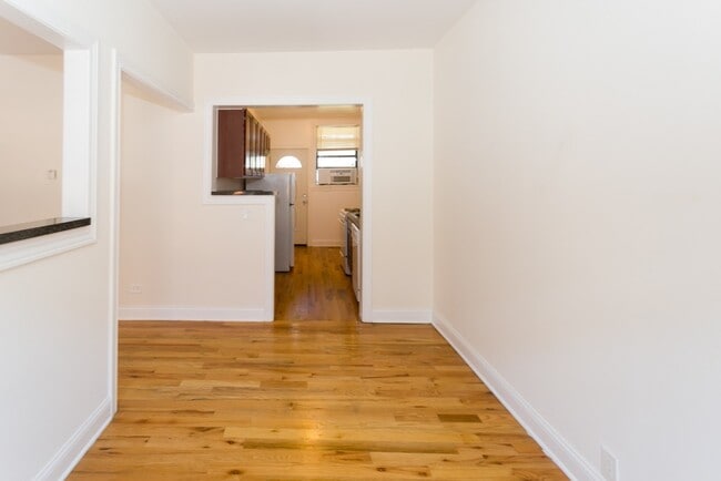 Photo - 834 W Waveland Ave Unit N2