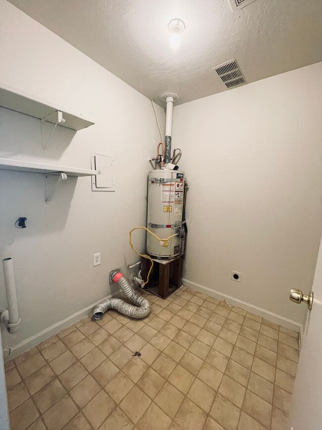 Photo - HE277 Unidad B