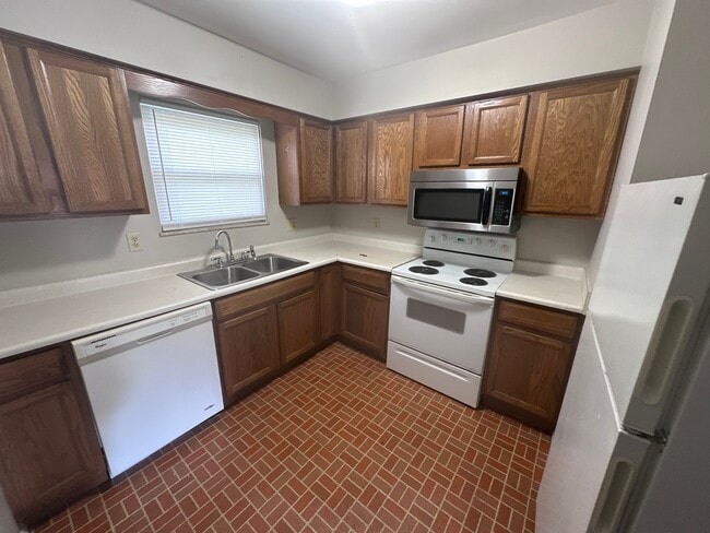 Photo - 620 Brill Dr