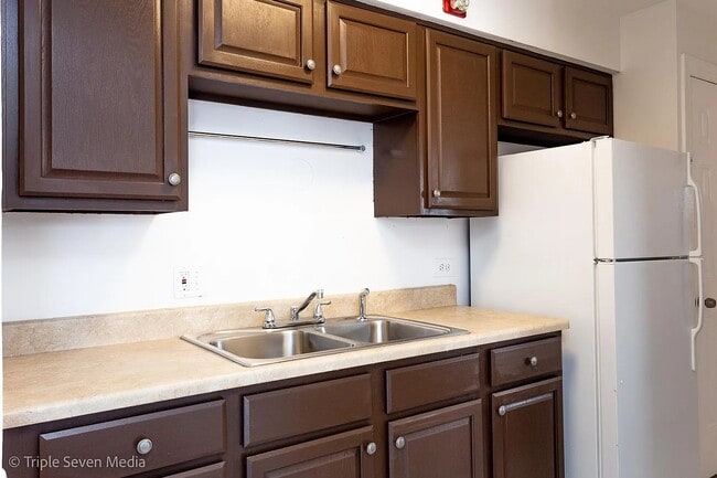 Photo - 7900 S 83rd Ct Unit 5