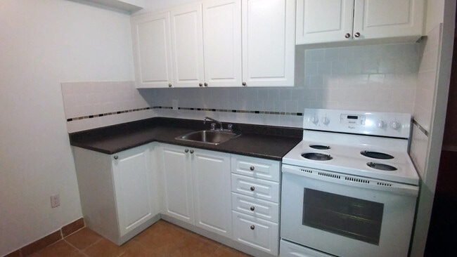 Photo - 2460-2500 Keele Street