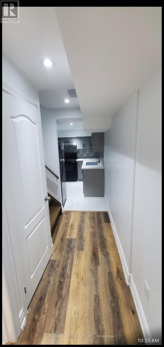 Photo - 48 Lloydminster Ave