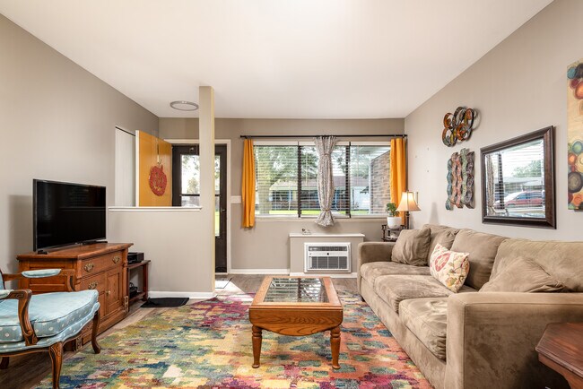 Photo - Highlander Heights