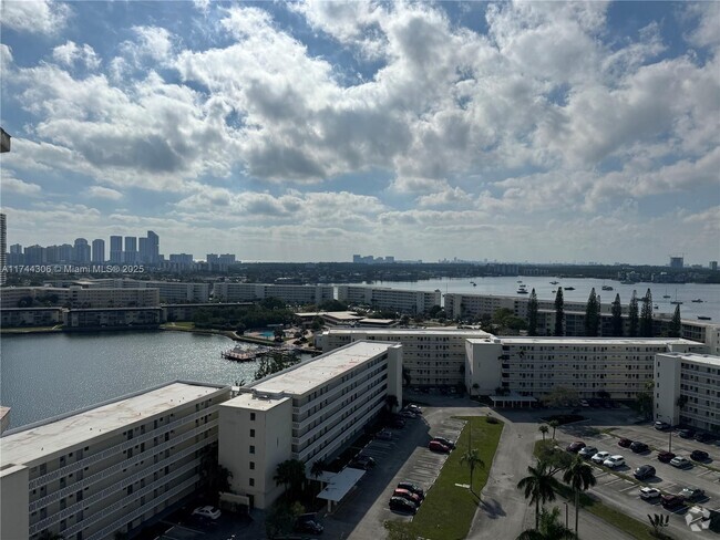 Building Photo - 18031 Biscayne Blvd Unit 1604 Rental