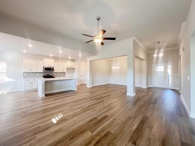 Photo - 335 Cypress Holw Trl