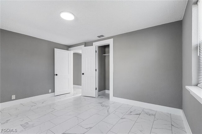 Photo - 4472 E Riverside Dr