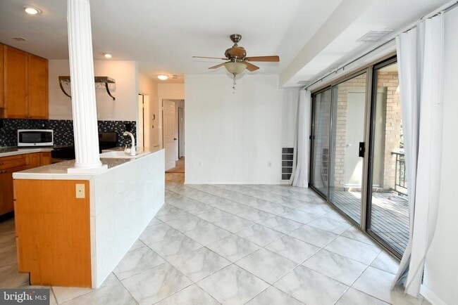 Photo - 12415 Braxfield Ct Unit 15