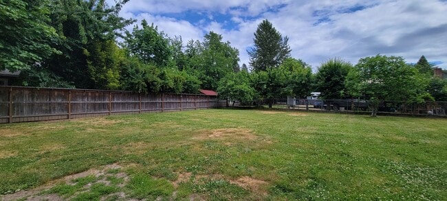 Photo - 744 SE Cleveland Ave