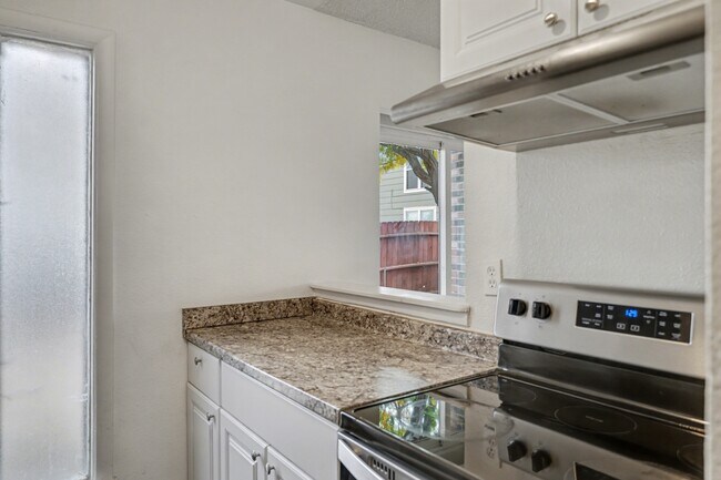 Photo - 4270 Loomis Ave Unit A